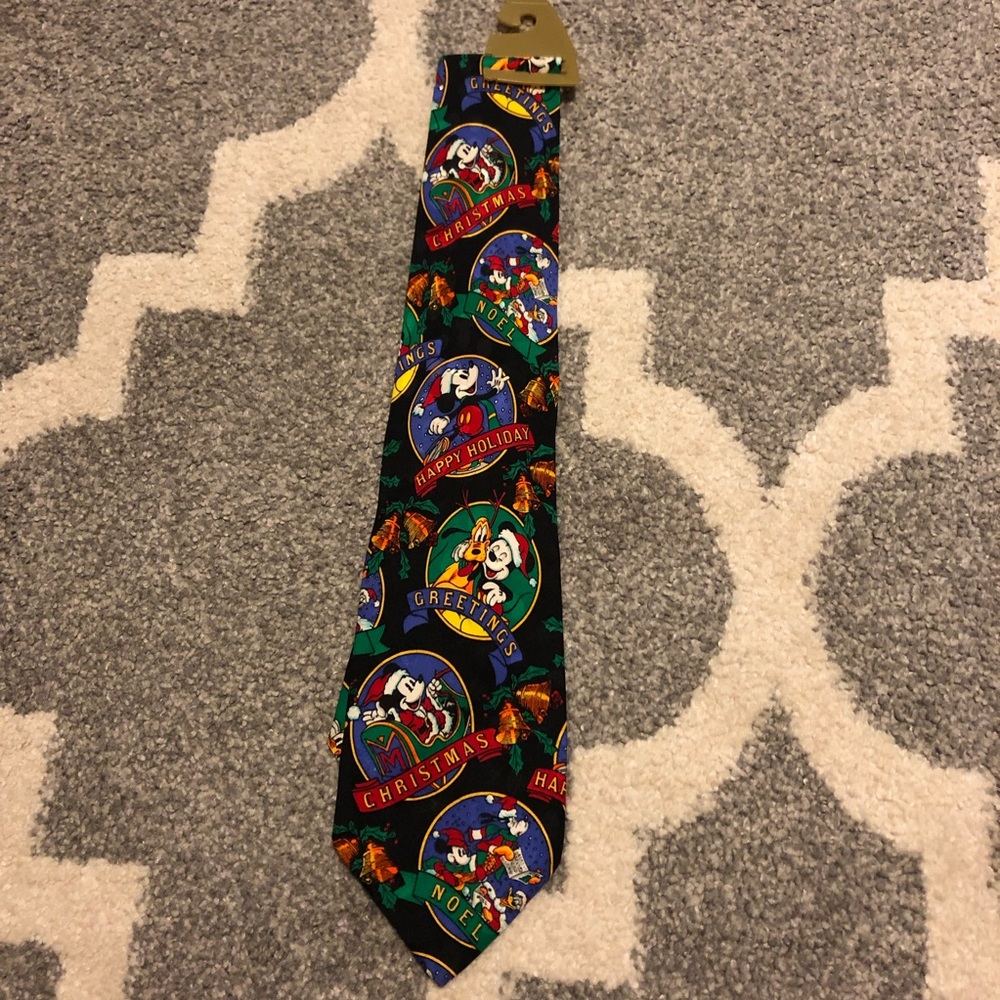 Vintage Disney Store Mickey Christmas tie